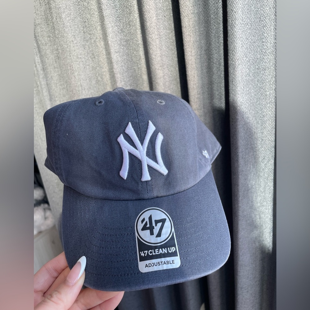 'NWT Unisex 47 New York Yankees Navy and White Cap
